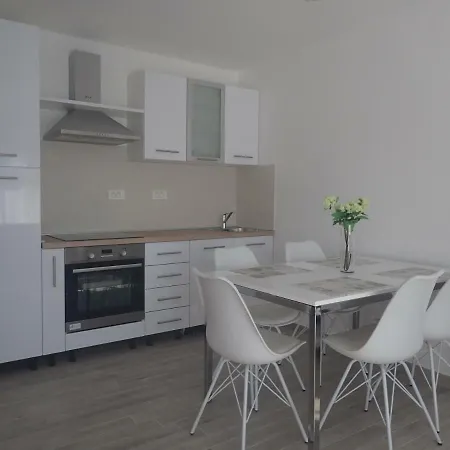 Apartament Del Mar *